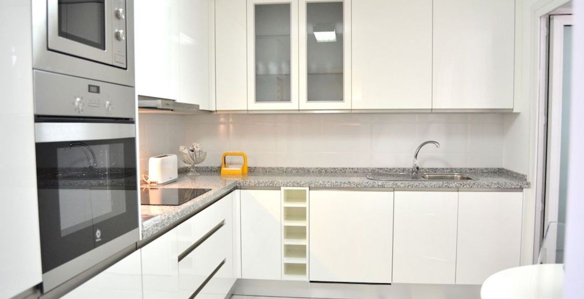 Spacious and contemporary 2 bedroom apartment