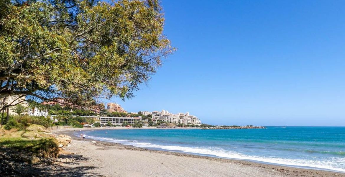 DONCELLA BEACH 2 BEDROOM APARTMENT