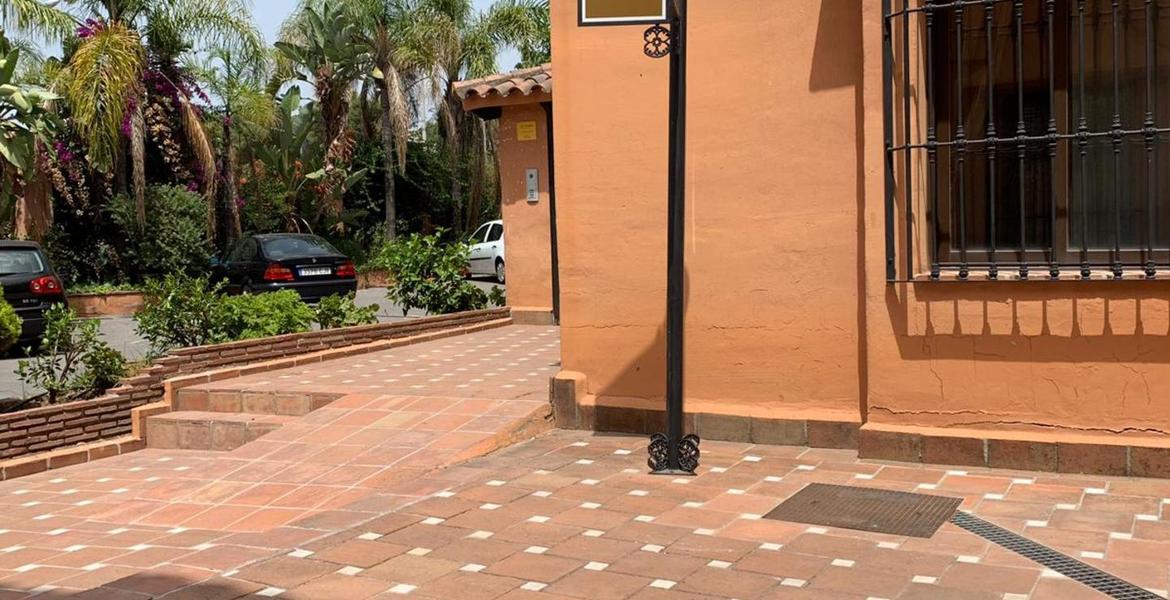 Luxury Apartment between Marbella and Estepona 