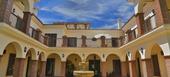 Luxury Modern 14 Bedrooms Villa walking Distance to Beach.