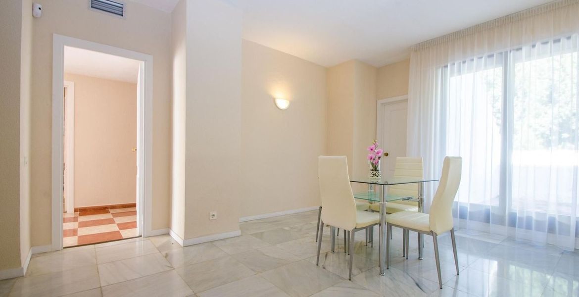 Villa close to the beach for rent in puerto banus