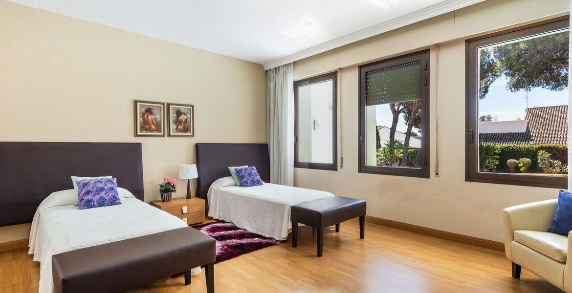 Villa for rent in puerto banus