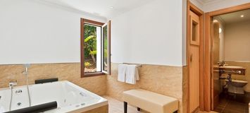 Beautiful villa for rent Marbella sea side