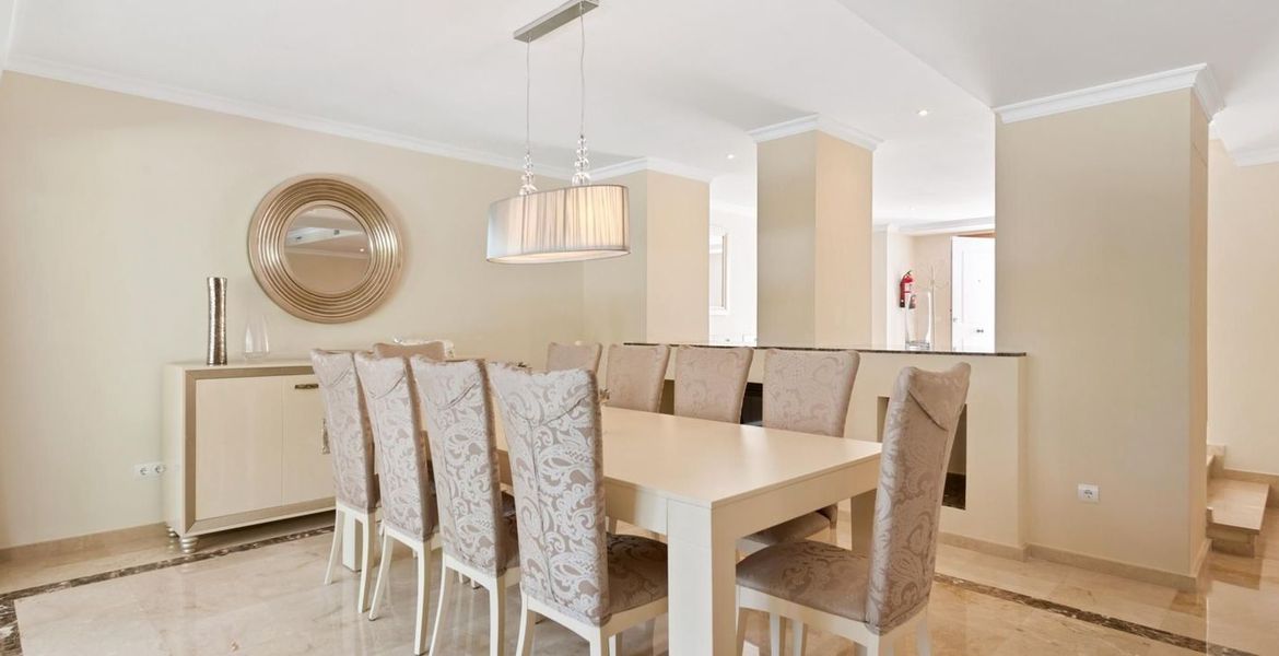 Beautiful villa for rent Marbella sea side