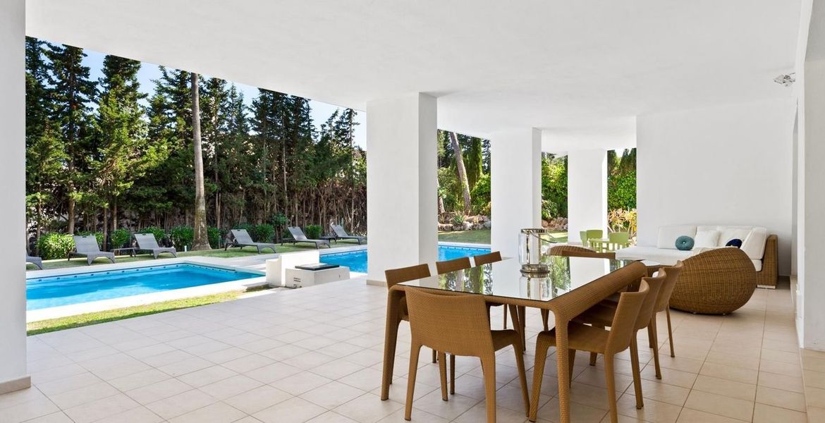 Beautiful villa for rent Marbella sea side
