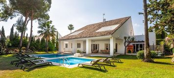 Beautiful villa for rent Marbella sea side
