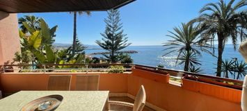 Beachfront Apartment in Marbella