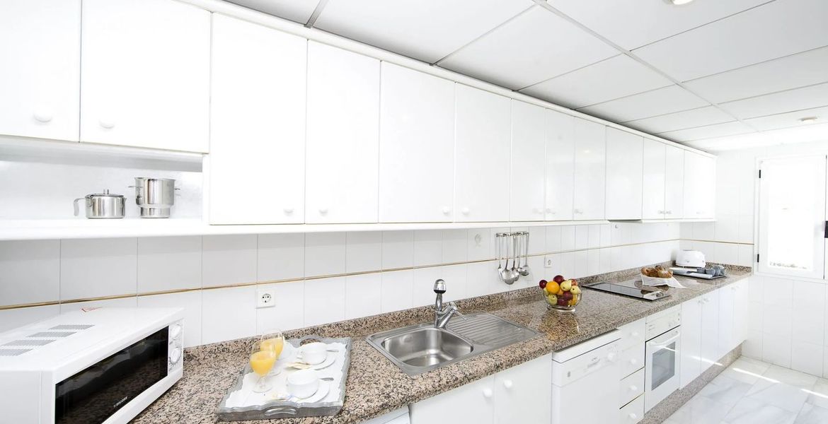 For rent aparmtent in Golden Mile