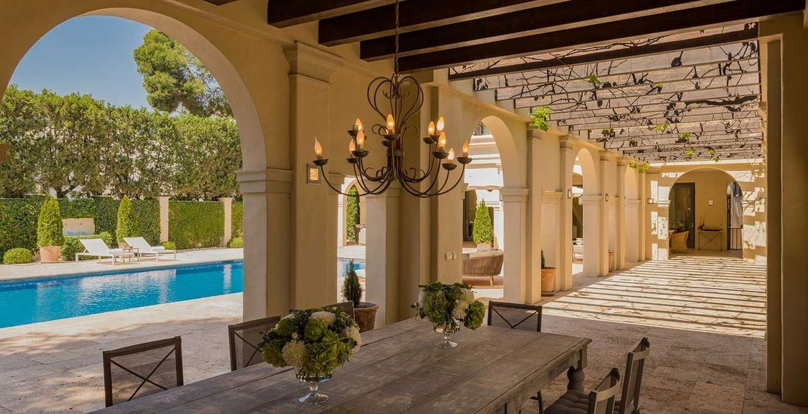 Villa in Golden Mile Puente Romano Marbella 