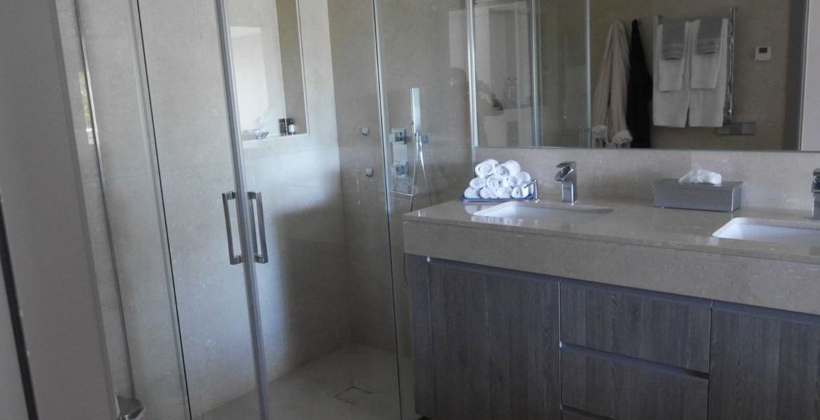Apartment for rent in Marina Puente Romano Japanese Garden