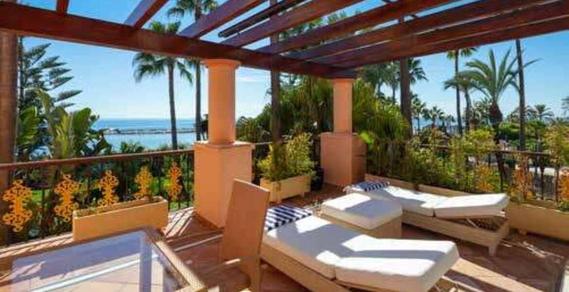Duplex apartament for rent front line beach Marbella