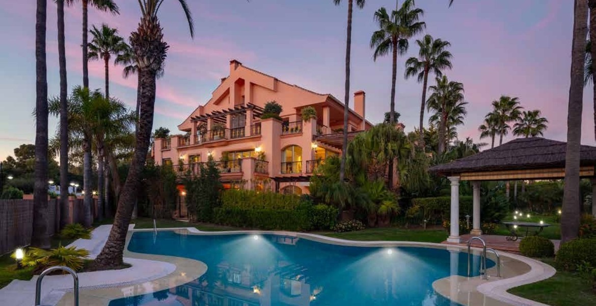 Duplex apartament for rent front line beach Marbella