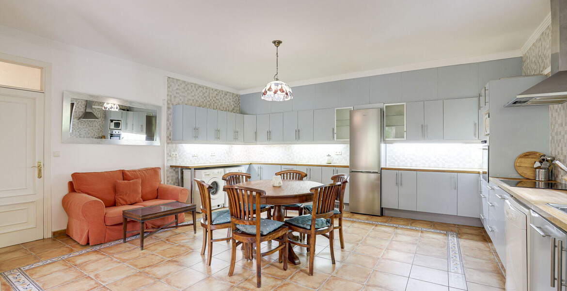 Fantastic villa with 6 bedrooms, 6 bathrooms and a wonderful