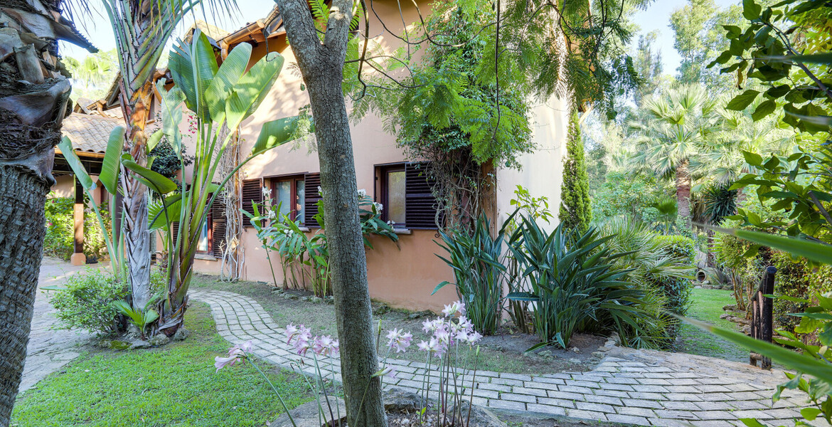 Fantastic villa with 6 bedrooms, 6 bathrooms and a wonderful