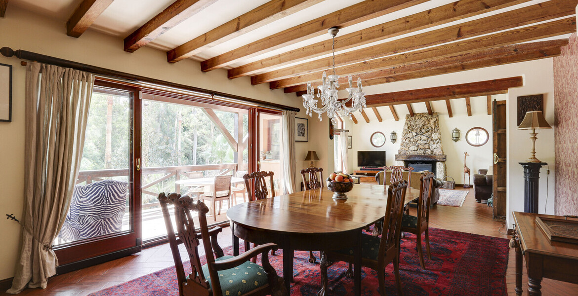 Fantastic villa with 6 bedrooms, 6 bathrooms and a wonderful