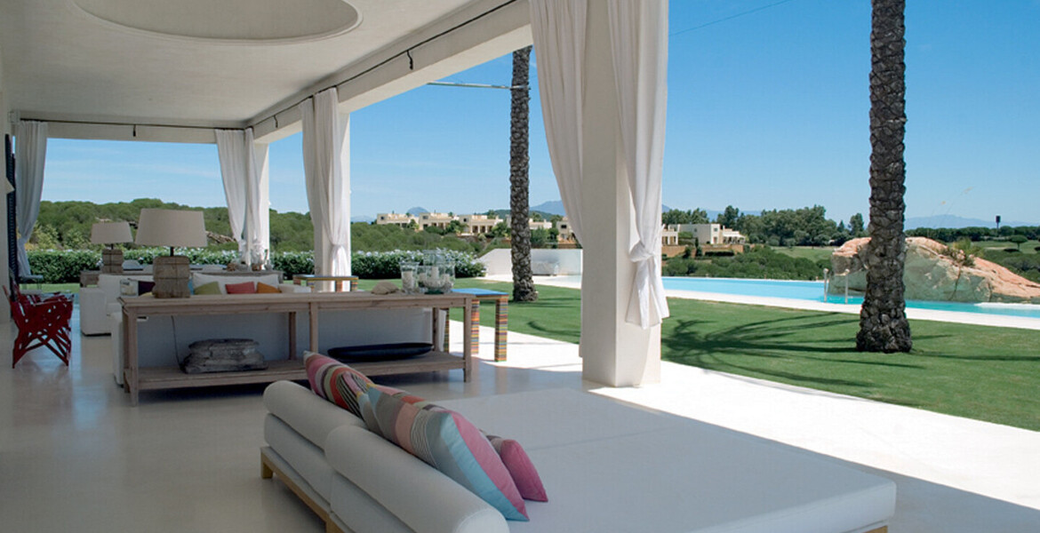 Fabulous 7 bedroom villa set on a spectacular double plot of