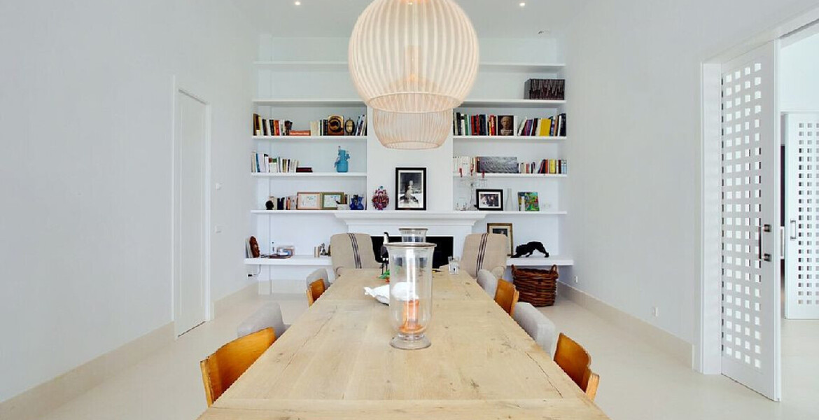 This wonderful house designed by the renowned architect Vale