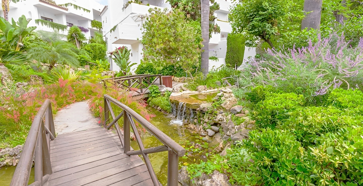 Private Suite Three Bedrooms in Hotel Puente Romano