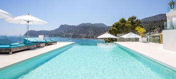 ​​​​​​​Recently refurbished stunning 6 bedroom Ibiza Villa 