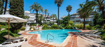 NEWLY RENOVATED SPACIOUS TWO-BEDROOM APARTMENT SITUATED 
