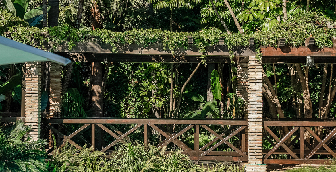 VILLA DE LUXE À MARBELLA  ENTRE PUENTE ROMANO ET MARBELLA CL