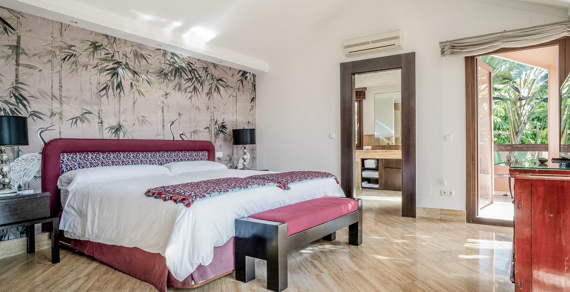 VILLA DE LUXE À MARBELLA  ENTRE PUENTE ROMANO ET MARBELLA CL