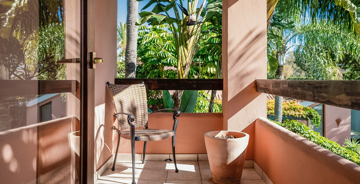 VILLA DE LUXE À MARBELLA  ENTRE PUENTE ROMANO ET MARBELLA CL