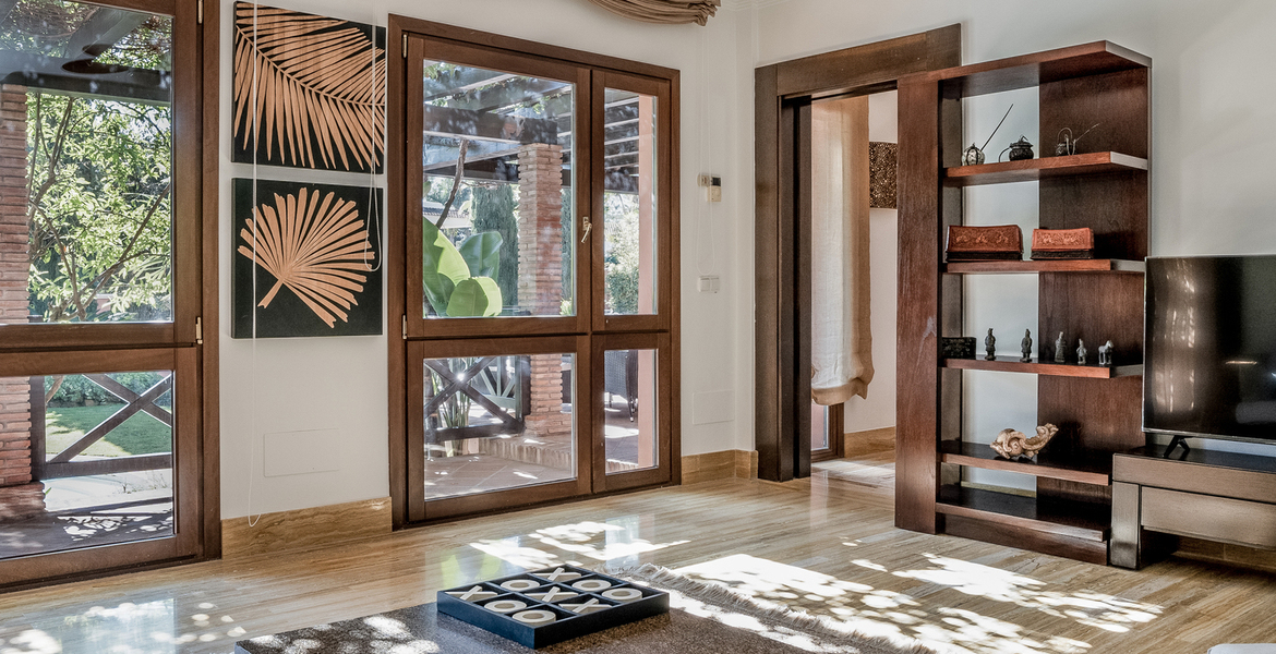 VILLA DE LUXE À MARBELLA  ENTRE PUENTE ROMANO ET MARBELLA CL