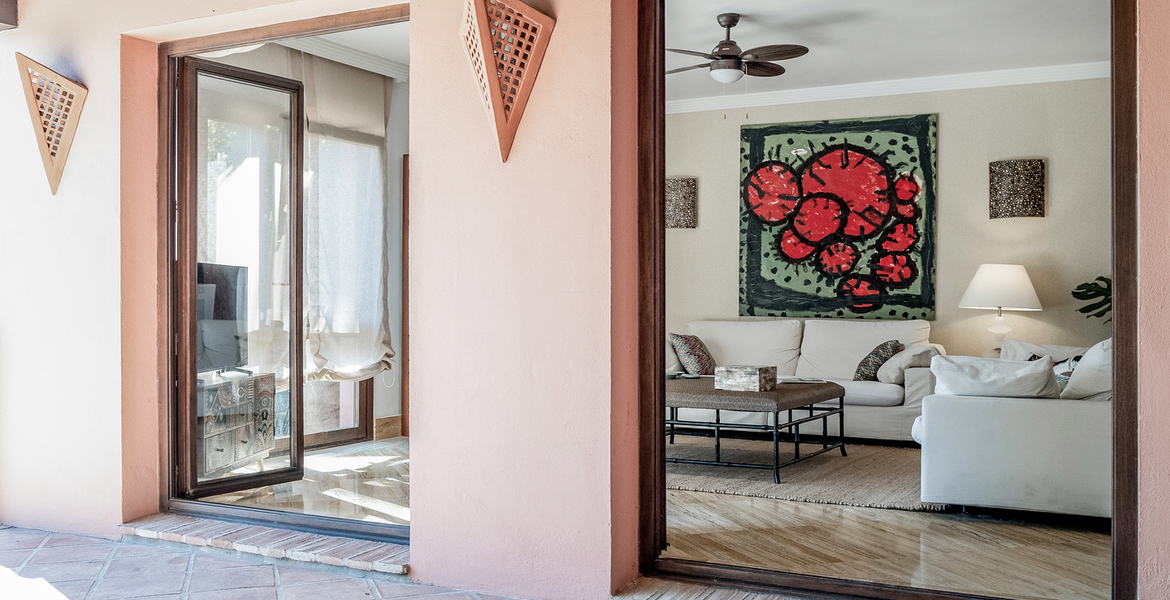 VILLA DE LUXE À MARBELLA  ENTRE PUENTE ROMANO ET MARBELLA CL