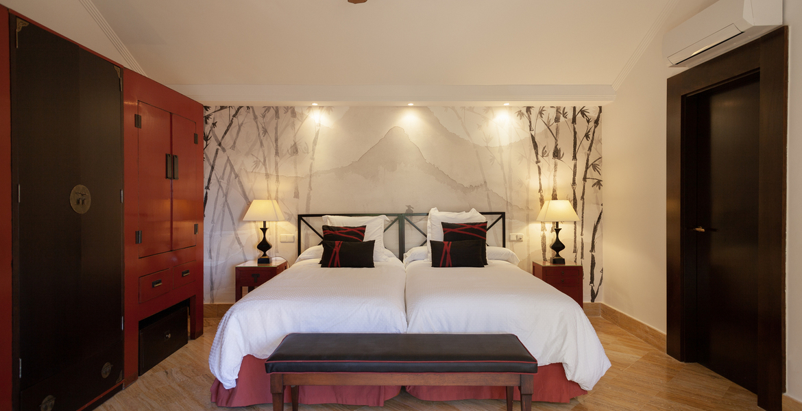 VILLA DE LUXE À MARBELLA  ENTRE PUENTE ROMANO ET MARBELLA CL