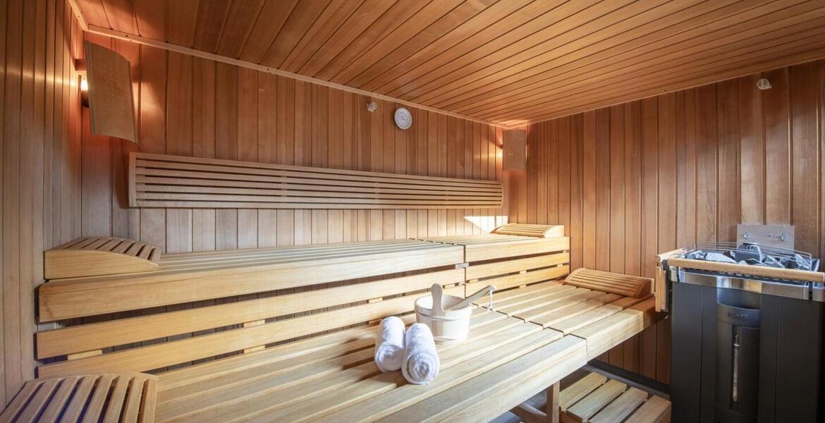 Set over 3 floors the Lodge offers up to 10 guests
