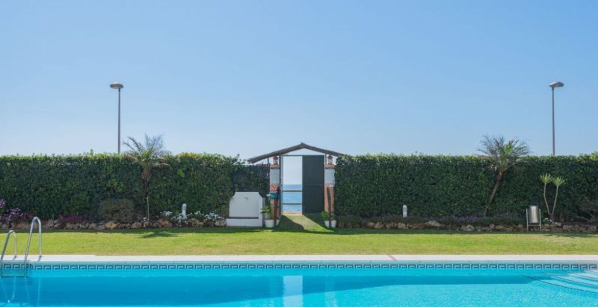 Frontline Beach apartment in Marbella