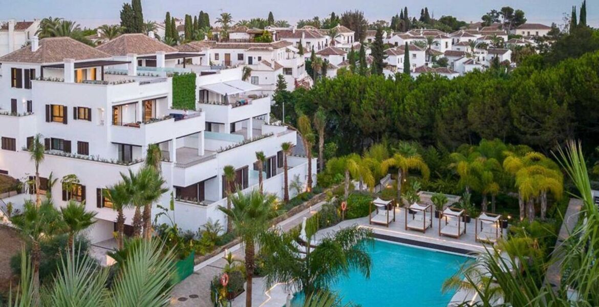 Duplex apartment for rent in Golden Mile