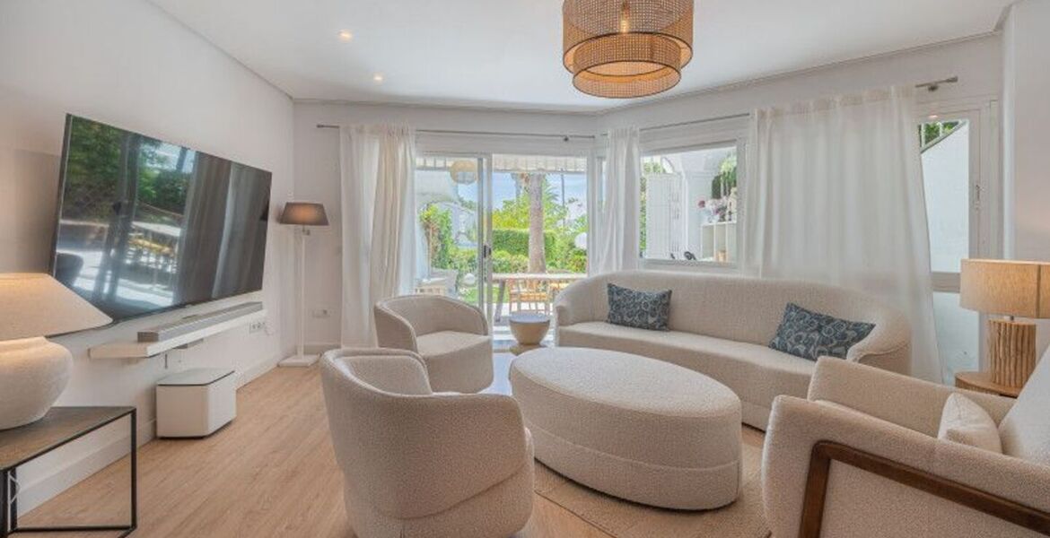 Townhouse for rent in Golden Mile