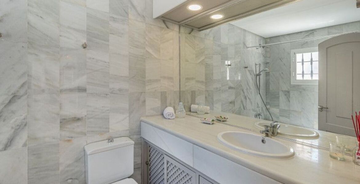 Townhouse for rent in Golden Mile