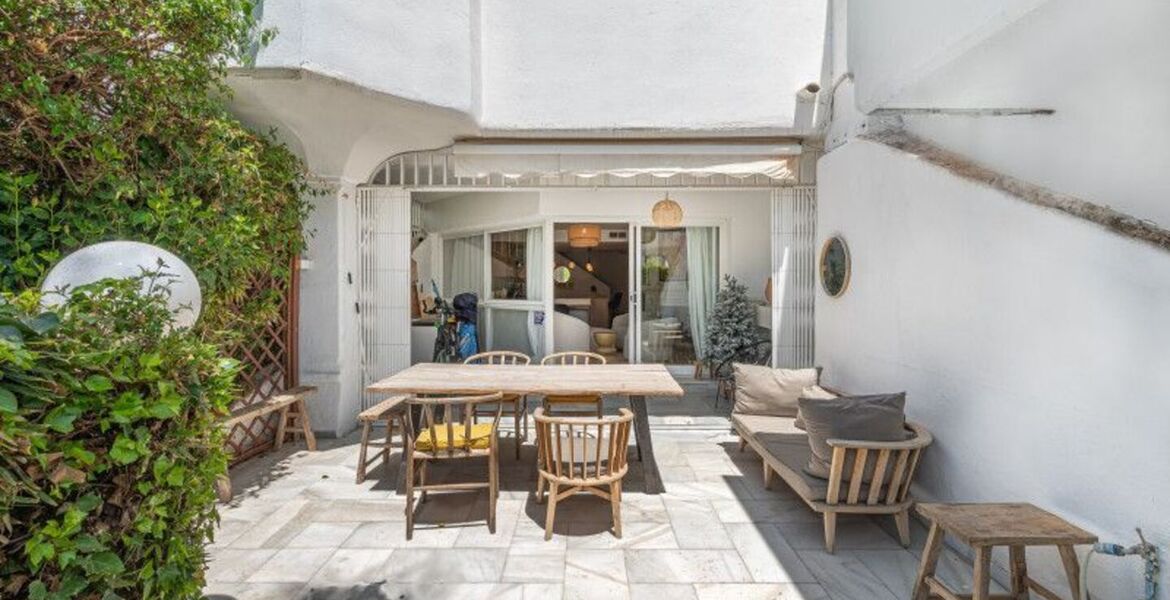 Townhouse for rent in Golden Mile