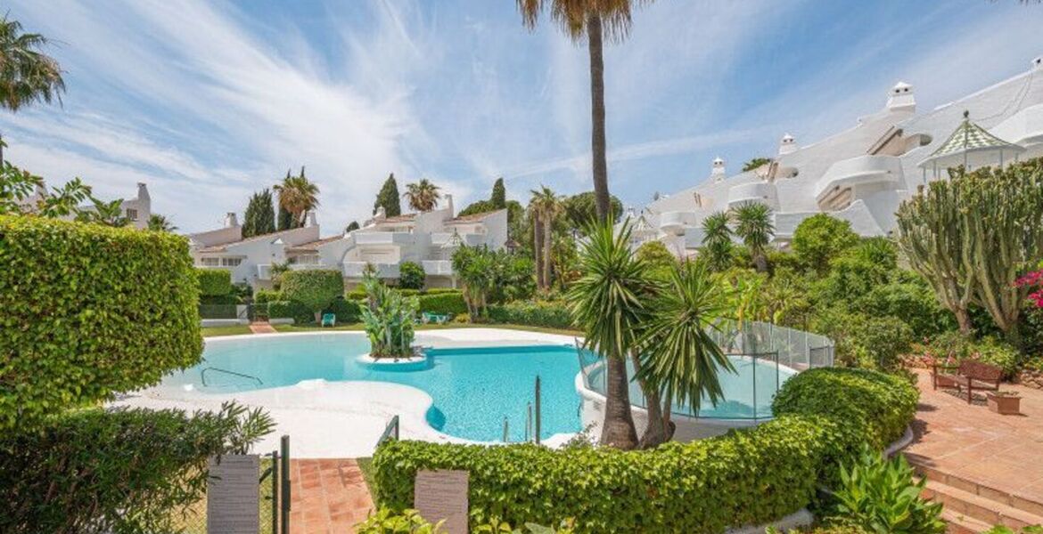 Townhouse for rent in Golden Mile