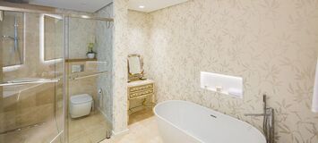 Apartment beachfront close to Laguna Banus