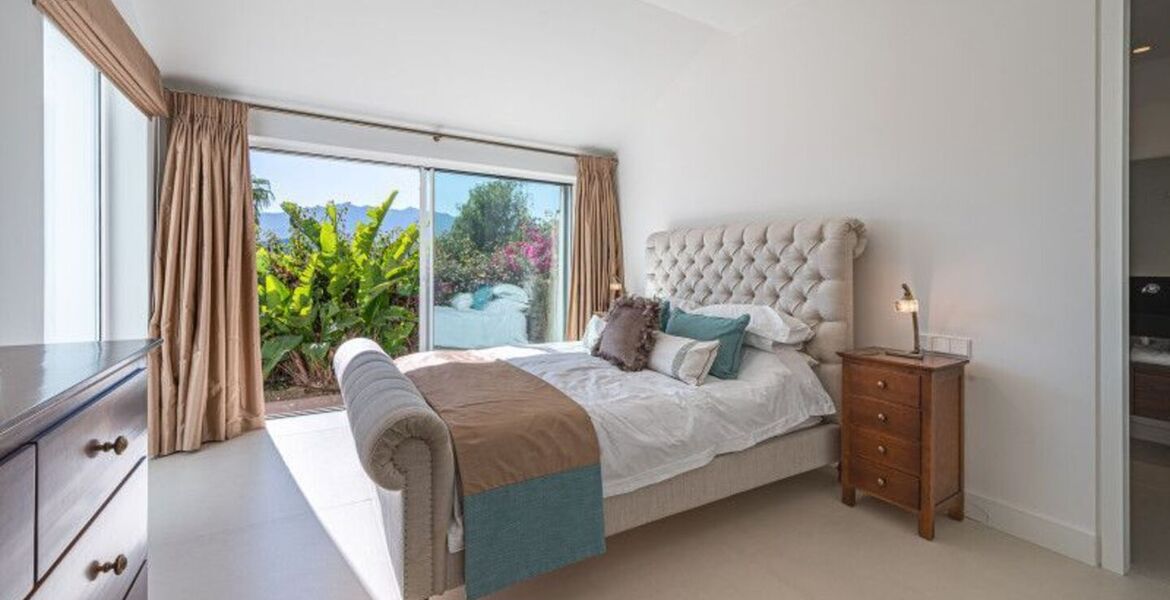 Luxurious 4-bedroom Villa