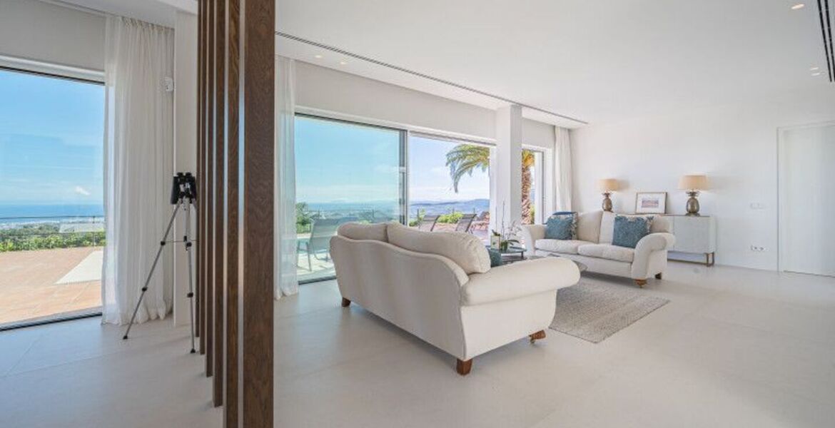 Luxurious 4-bedroom Villa