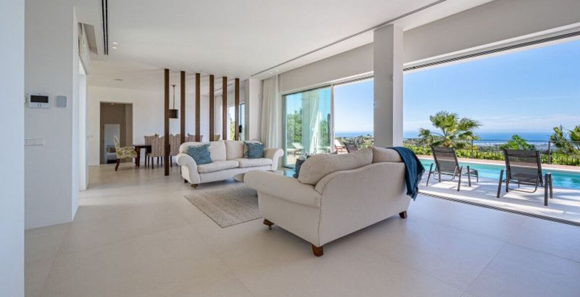 Luxurious 4-bedroom Villa