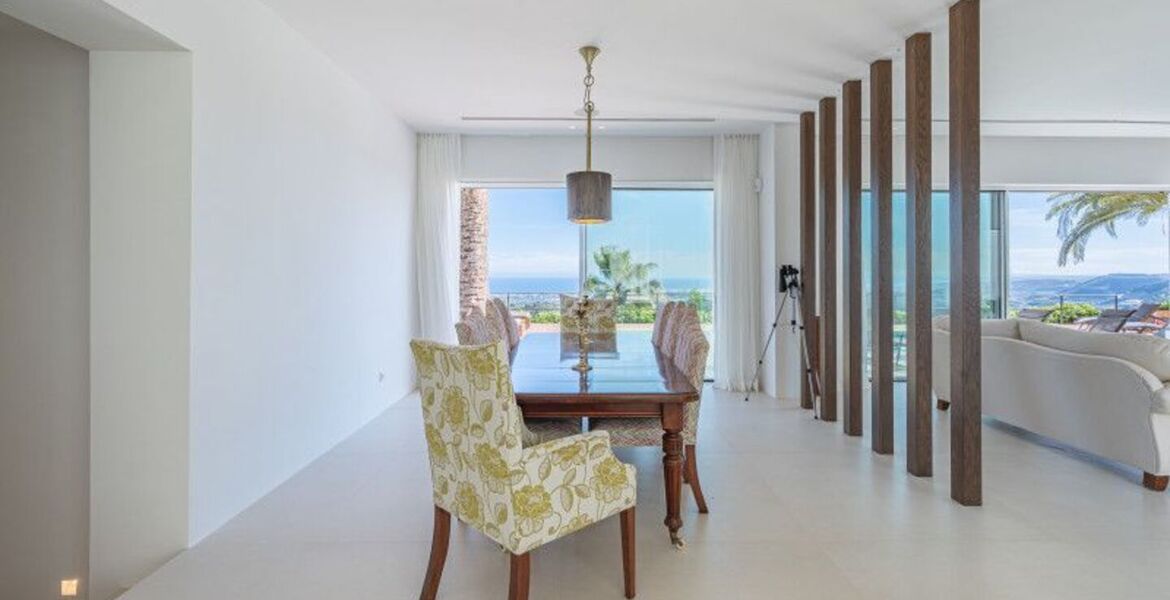 Luxurious 4-bedroom Villa