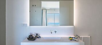 Luxurious 4-bedroom Villa