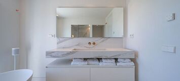 Luxurious 4-bedroom Villa