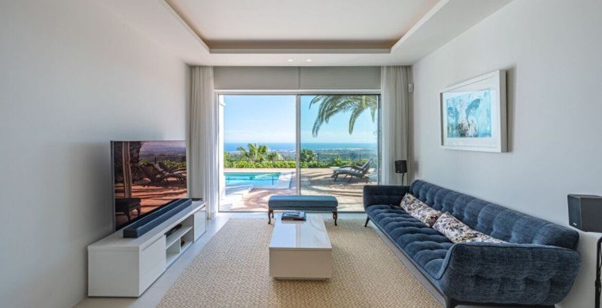 Luxurious 4-bedroom Villa