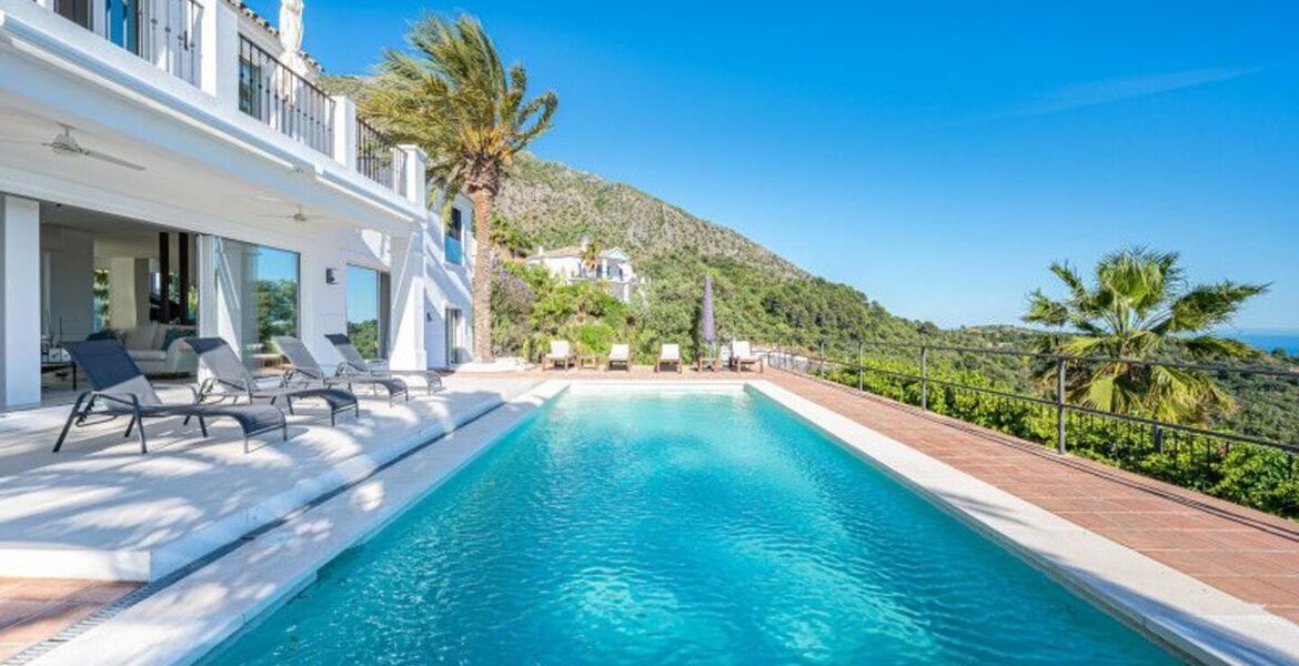 Luxurious 4-bedroom Villa