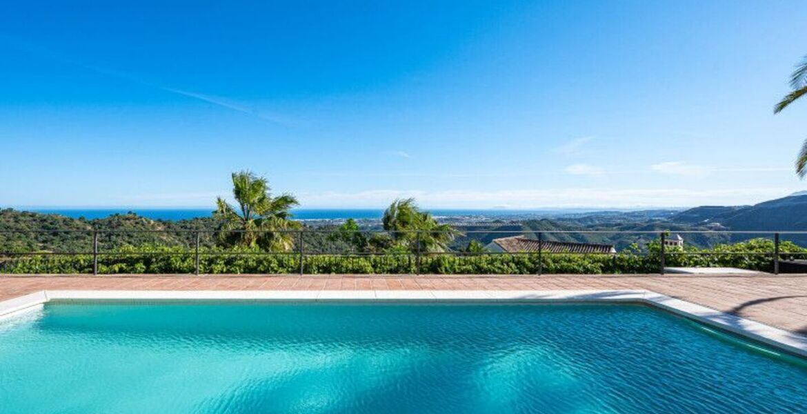 Luxurious 4-bedroom Villa