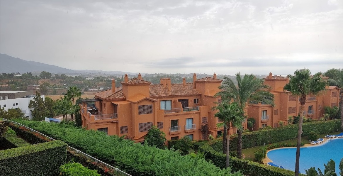 Apartment for rent in Benatalaya Estepona