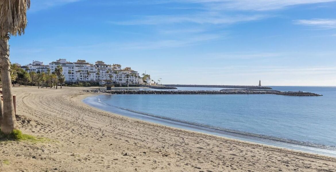 Penthouse for rent in Puerto Banus