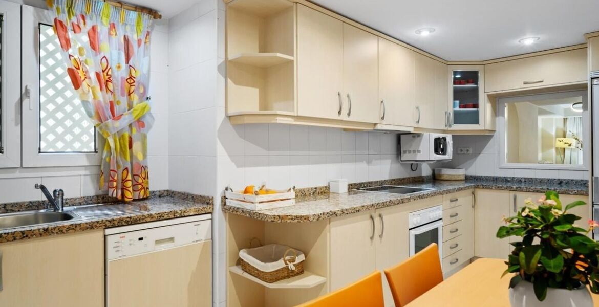 Apartment for rent in Puerto Banus
